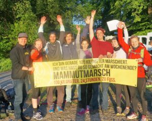 Mammutmarsch-Crew